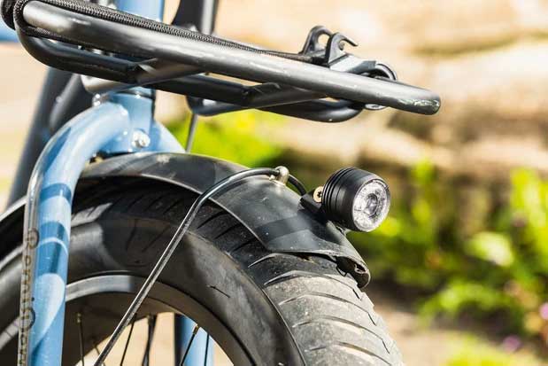 The light on the Benno Bikes RemiDemi 9D is powered by the battery